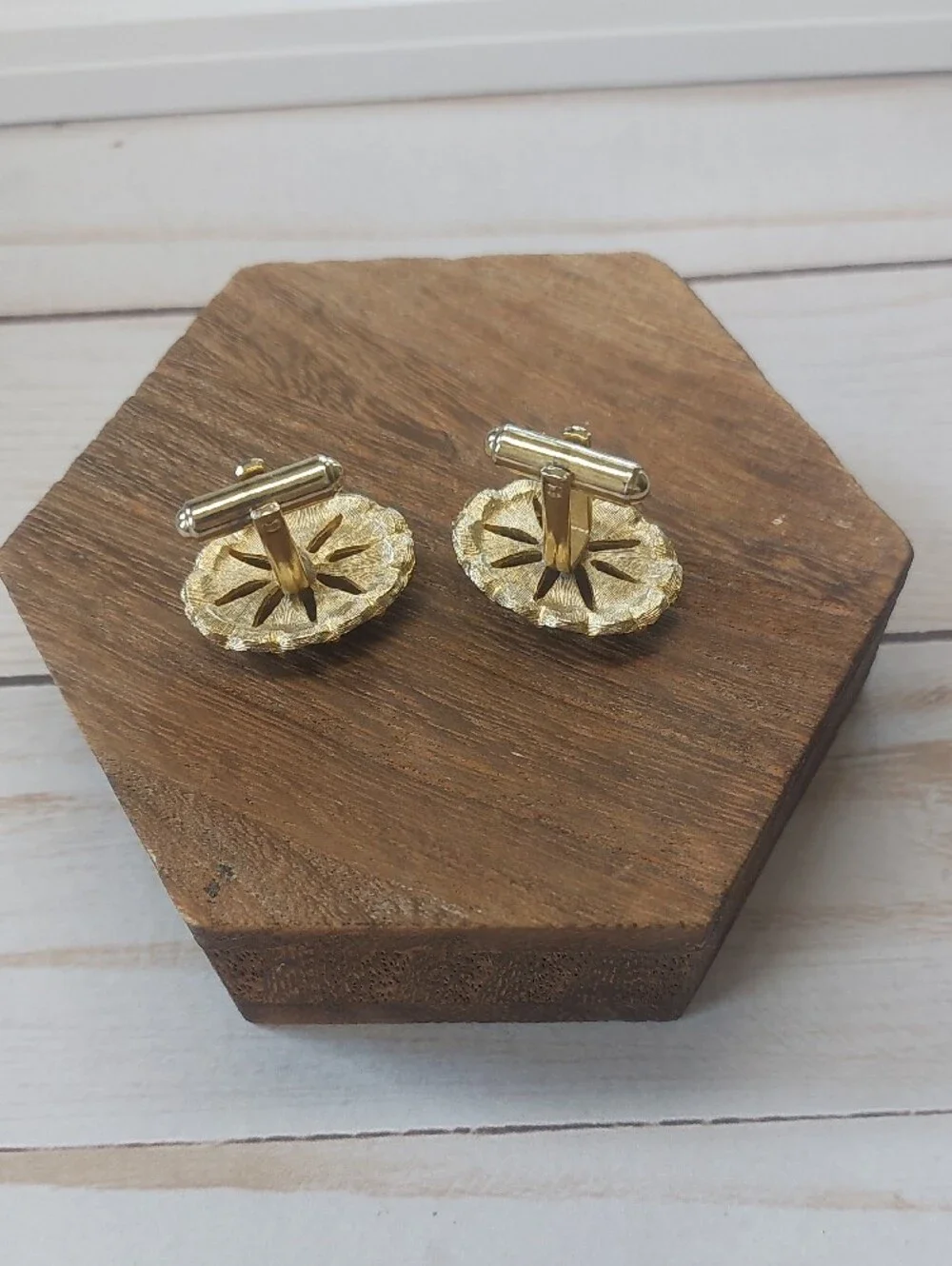 Gold-Tone Tigers Eye Cufflinks - Classic Men's Jewelry